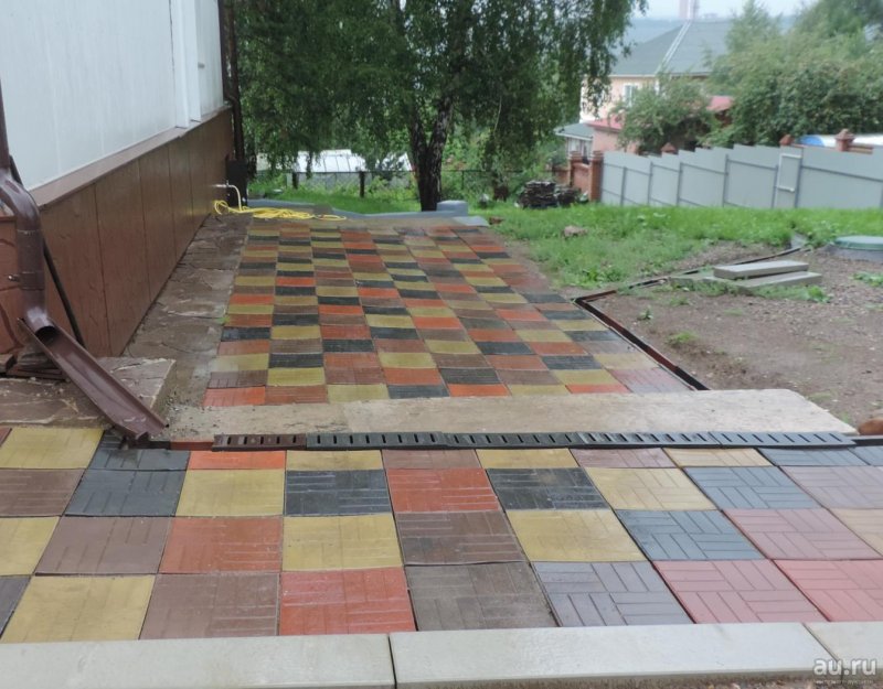 Тротуарная плитка в беседке