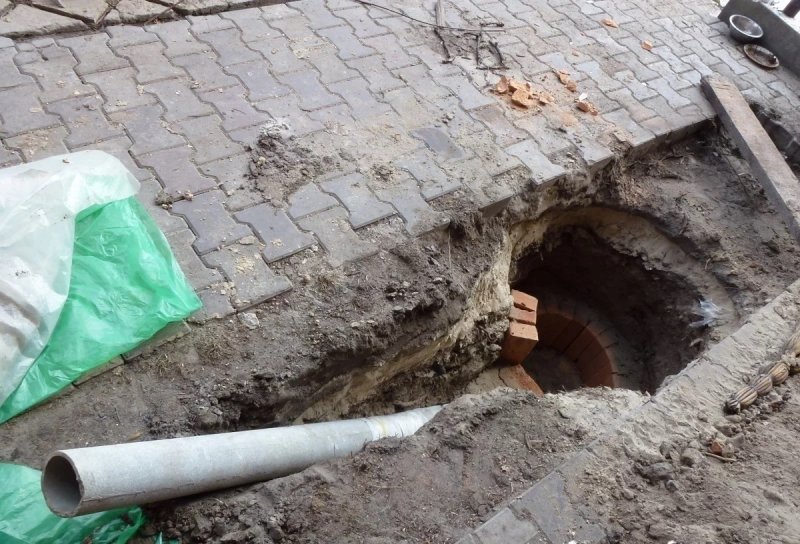 Земляной тандыр из кирпича