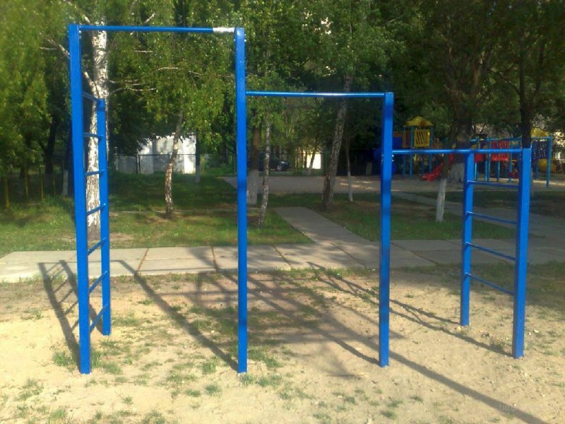Брусья своими руками на улице