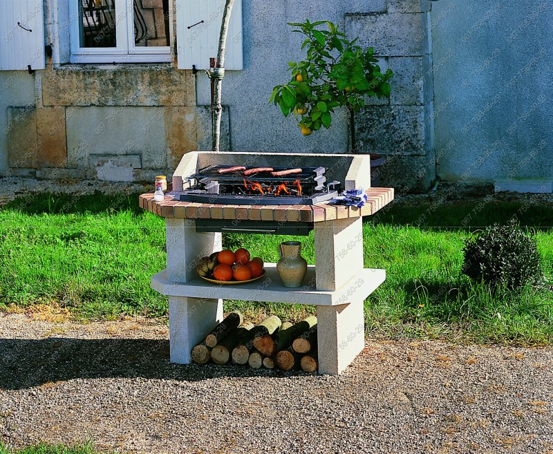 Шашлычница из кирпича на даче (75 фото)