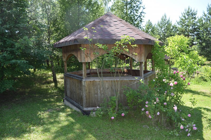 Беседка на даче Абдулова