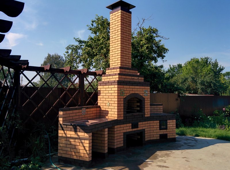 Барбекю из кирпича
