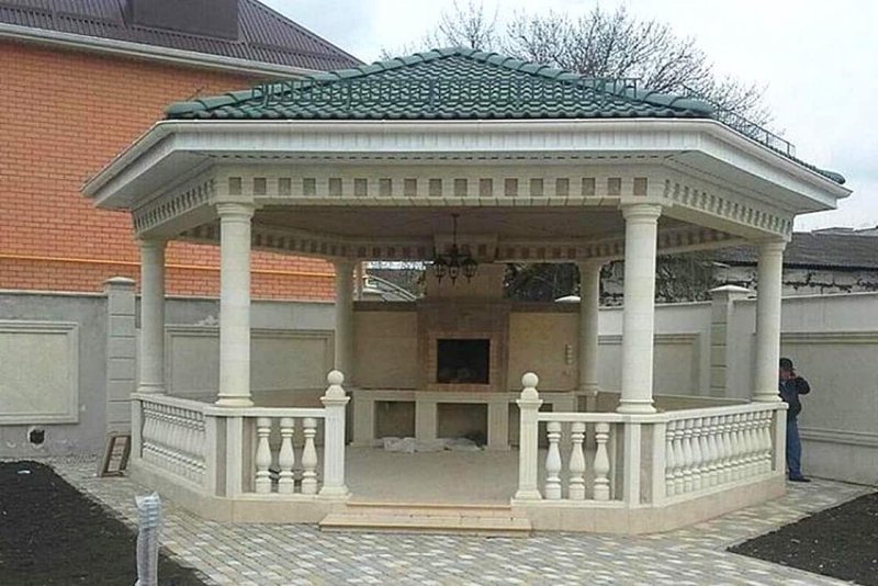 Плитка в беседке