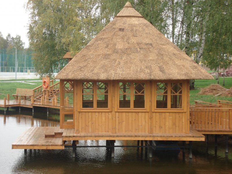 Лёгкие беседки на воде