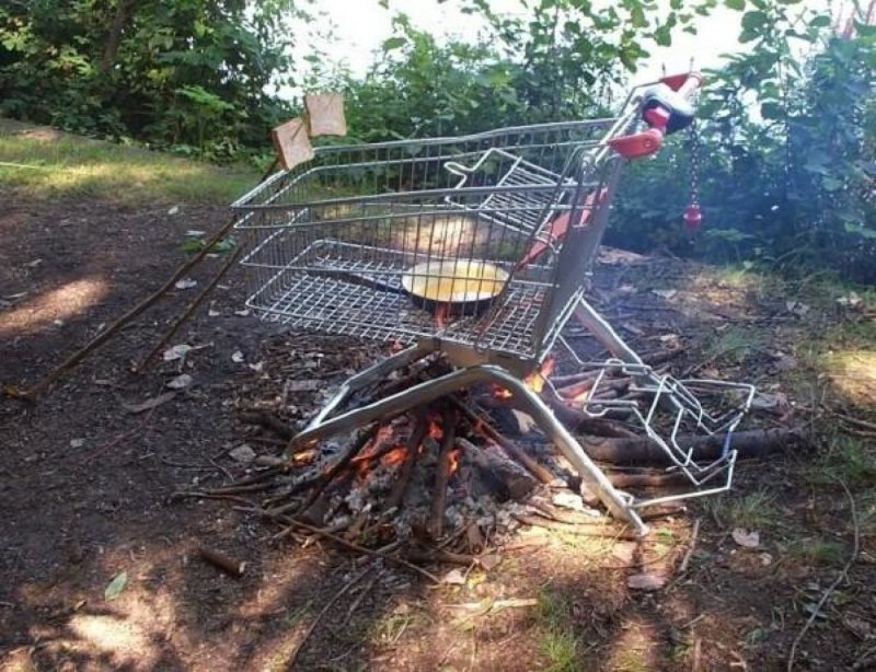 Шашлык на магазинной тележке