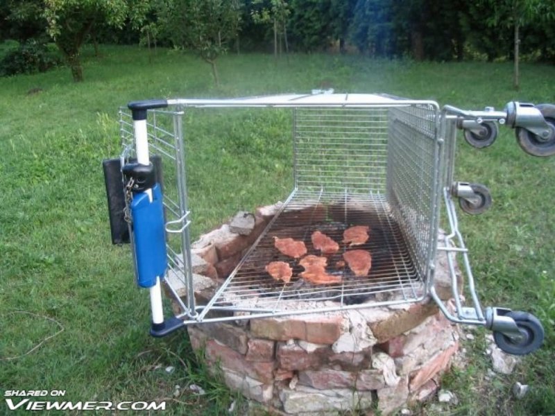 Шашлык на магазинной тележке