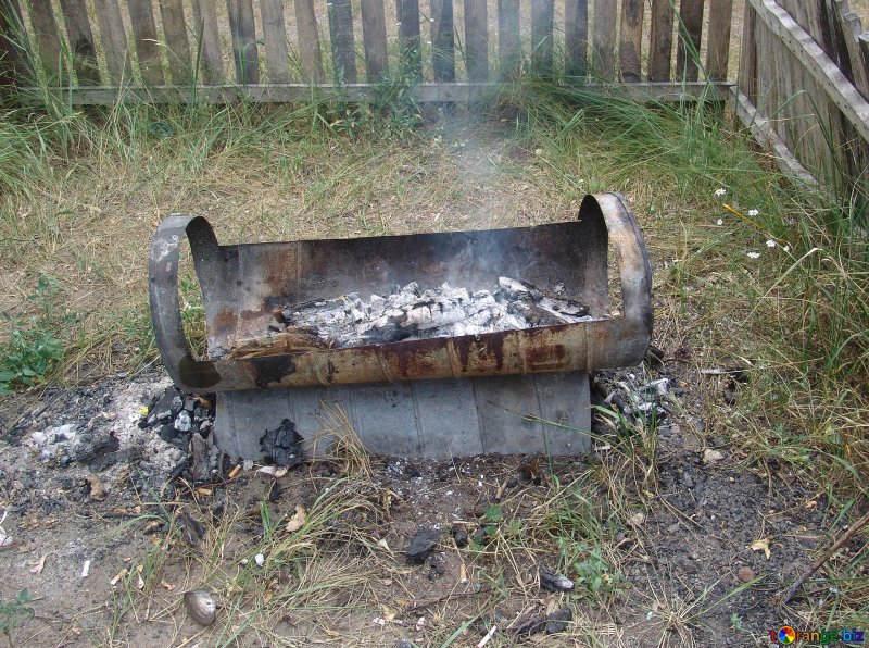 Мангал для костра из колесного диска