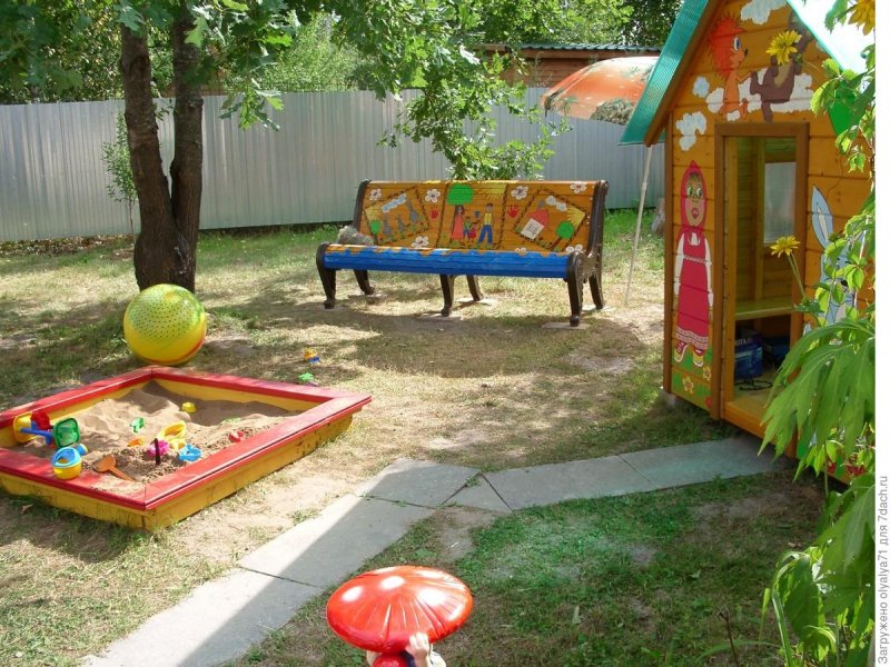 Игровой уголок для детей на даче
