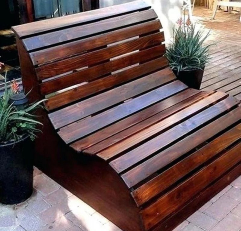 Уличные скамейки из дерева