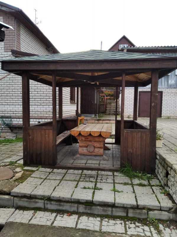 Беседка с мангальной и коптильной зоной