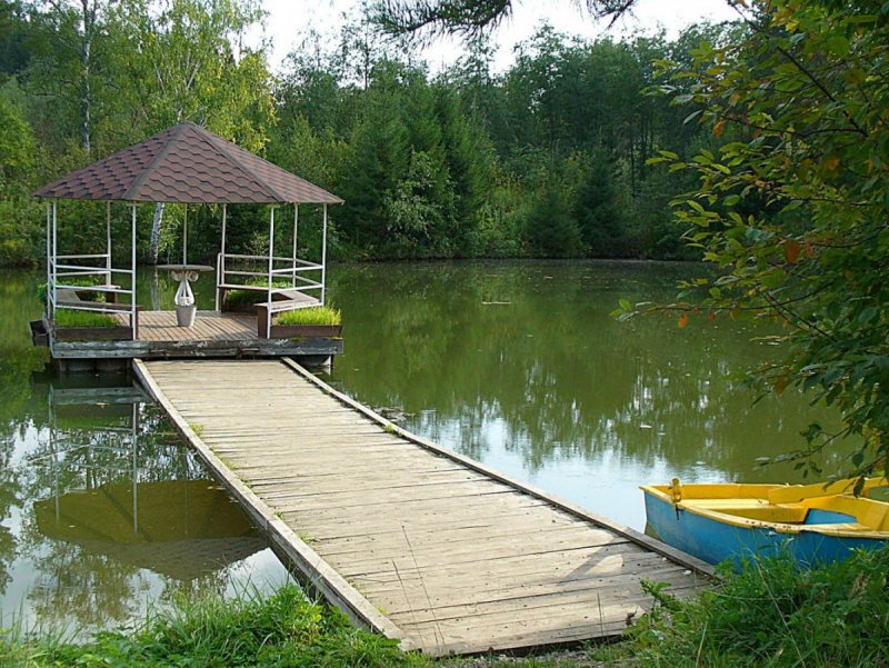 Беседка на воде