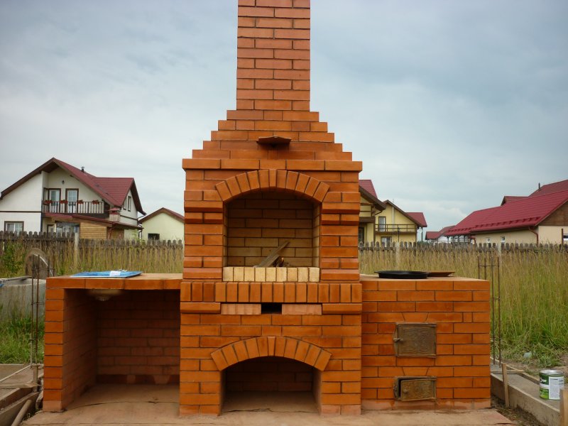 Барбекю из кирпича