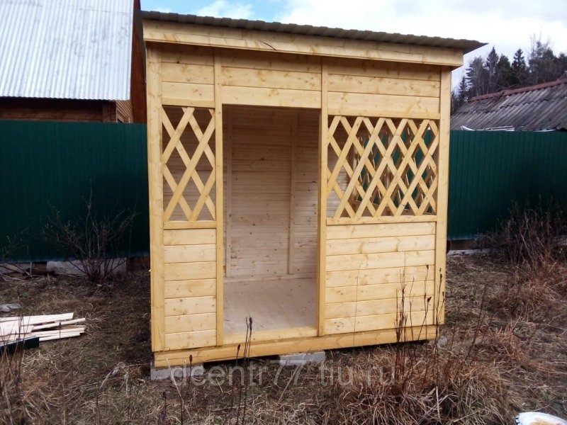 Шестигранная беседка из дерева