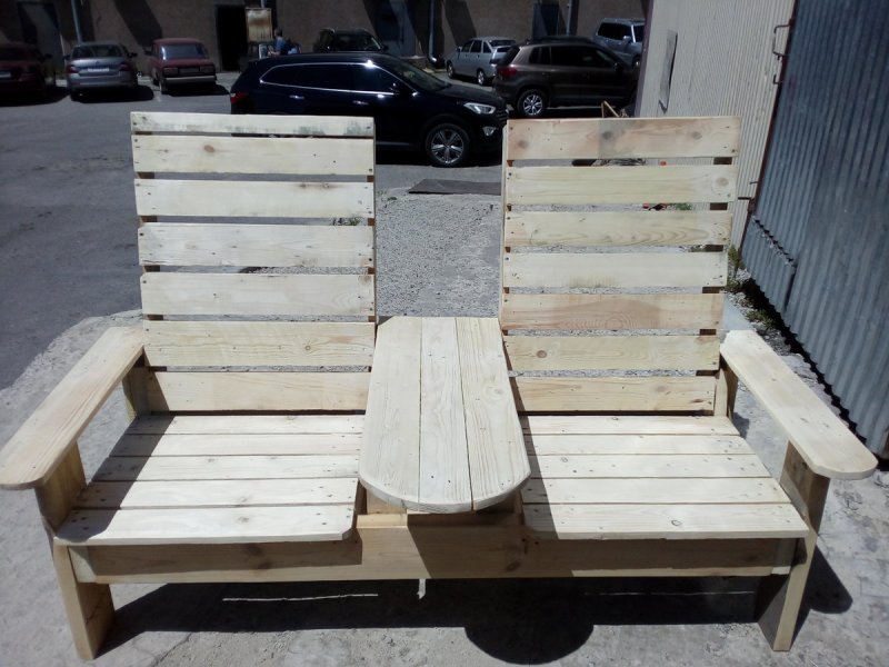 Скамейка из паллет