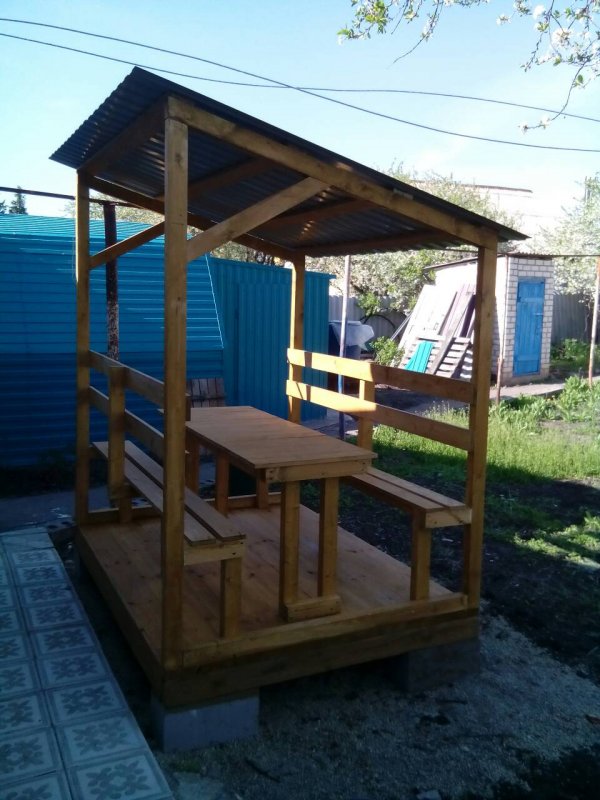 Простая беседка