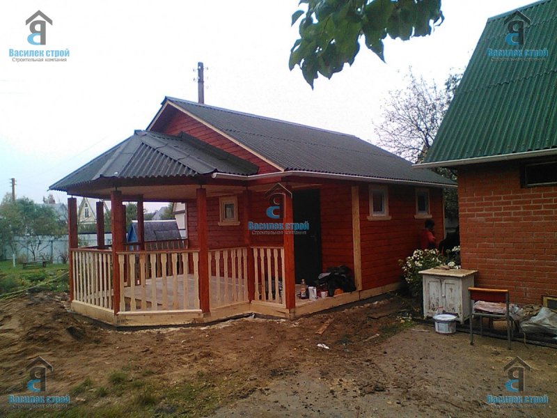 Баня с беседкой в деревне