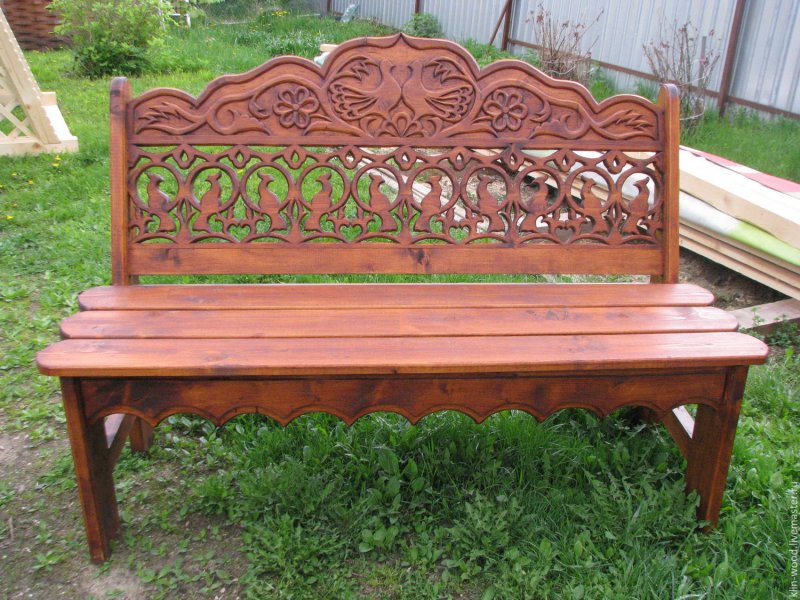 Резные лавочки из дерева