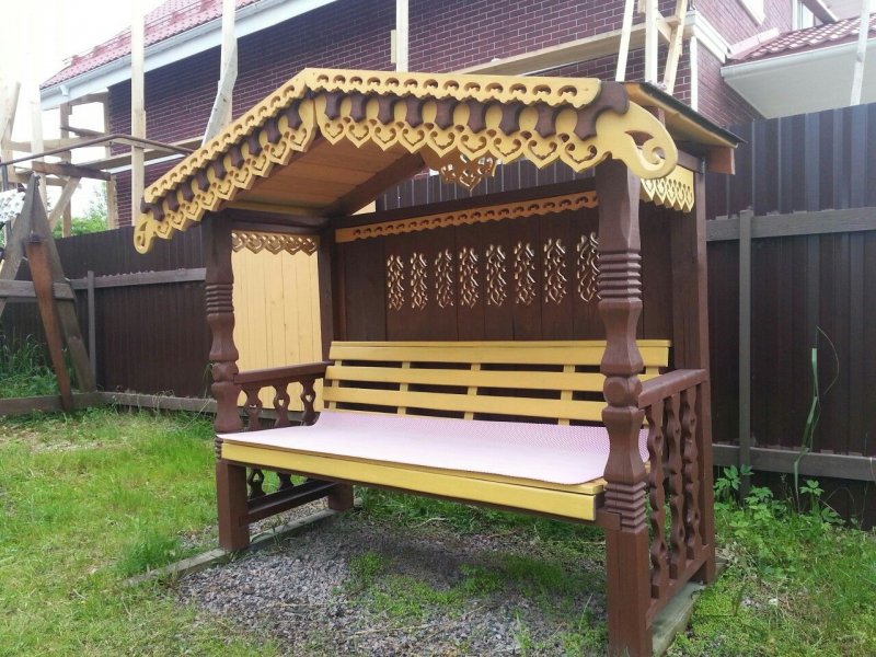Скамейки из цельного дерева