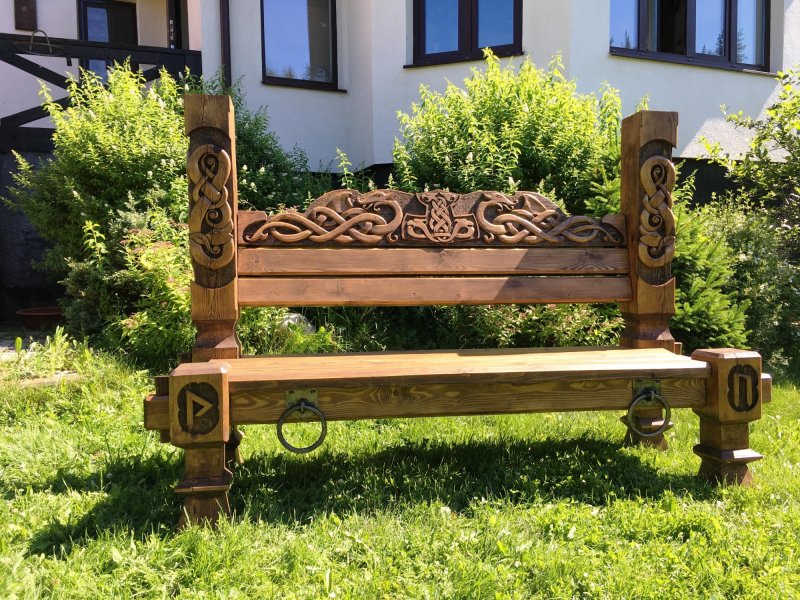 Резные лавочки из дерева