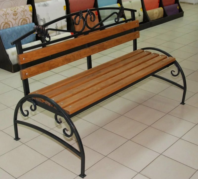 Скамейки из профильной трубы с элементами ковки