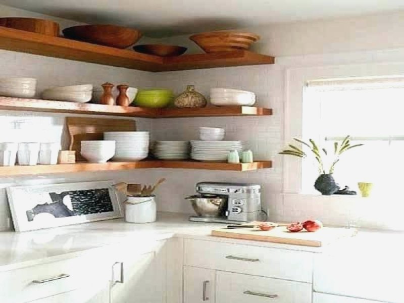 Современная кухня с открытыми полками