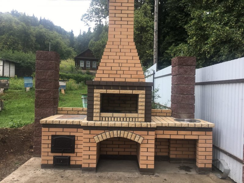 Печь барбекю из кирпича