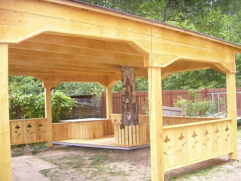 Отделка беседки из бруса