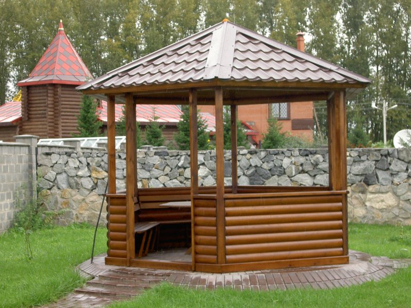 Беседка для дачи из сайдинга