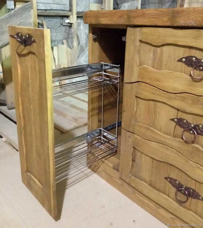 Состаренная мебель из массива сосны