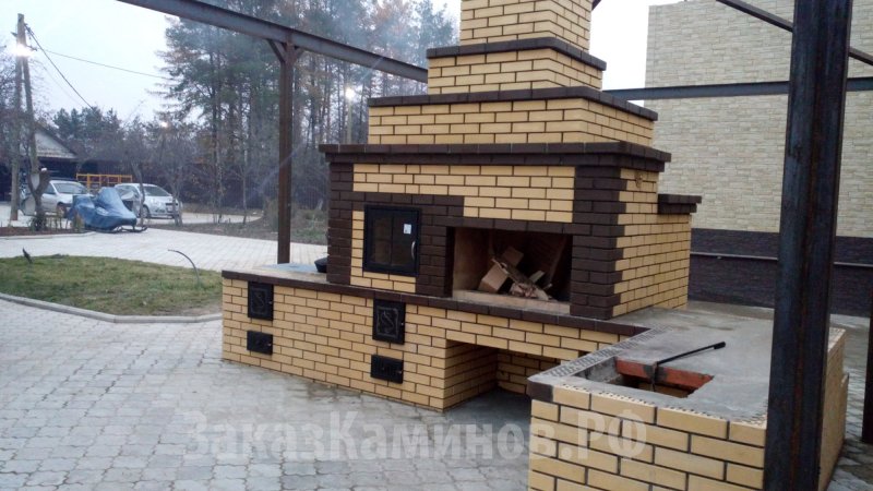 Барбекю комплекс из кирпича стильно
