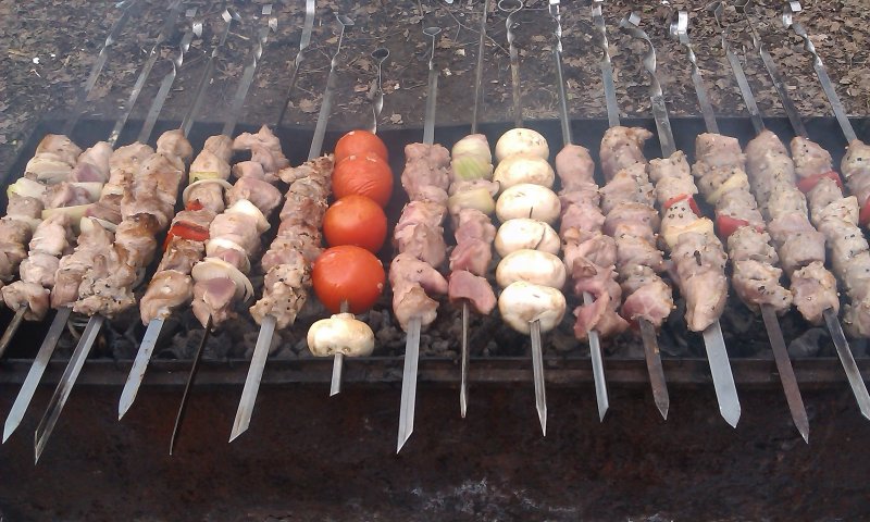 Много шашлыка