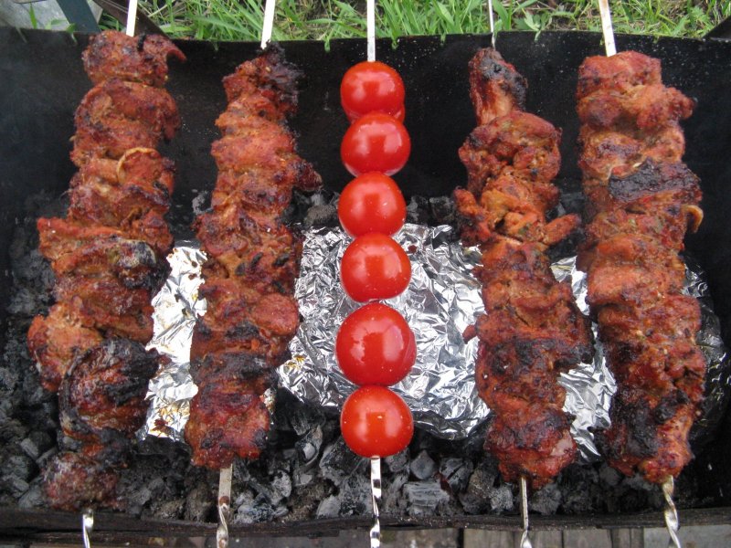 Шашлык на кованом мангале