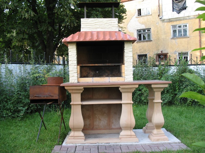 Барбекю из архитектурного бетона
