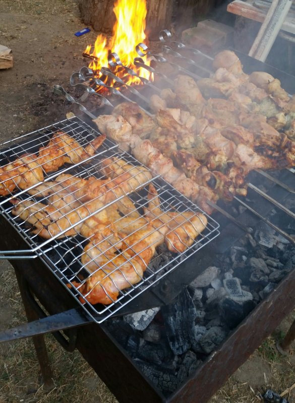 Шашлык на улице