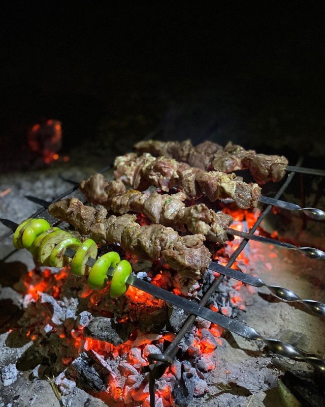 Шашлык на мангале