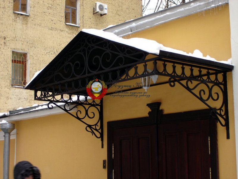 Козырек на крыльцо