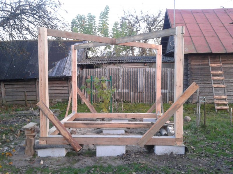 Столбчатый фундамент для беседки 4х4