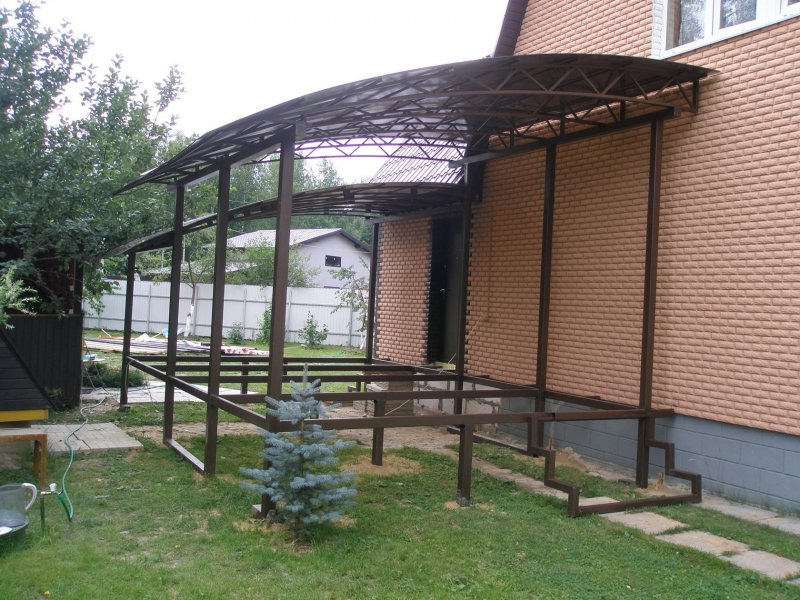 Навес для террасы из металла