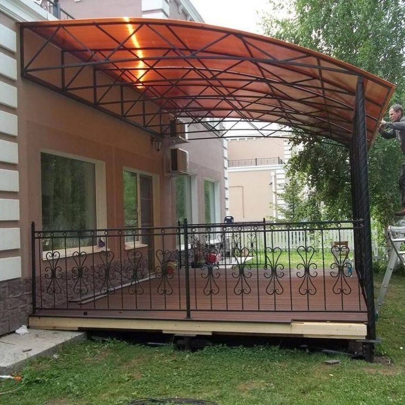 Металлическая веранда
