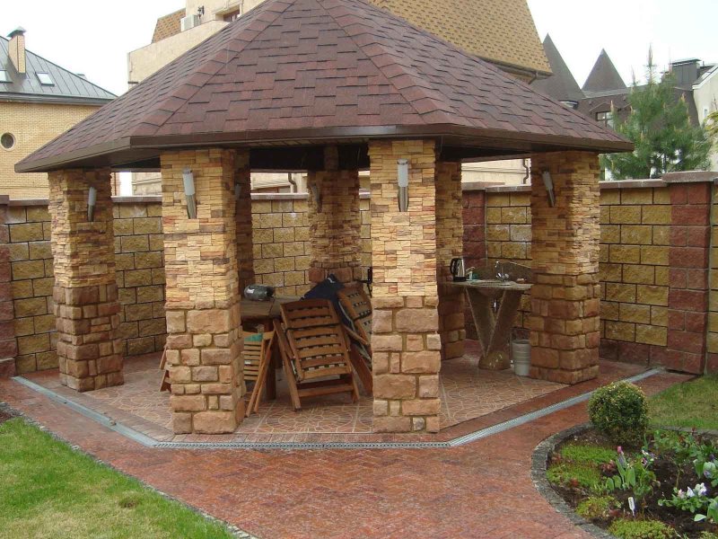 Каменные беседки