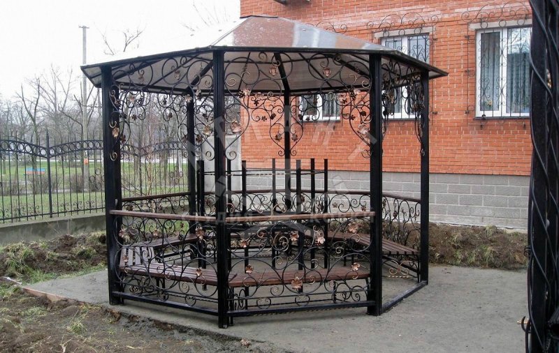 Беседка сварная для дачи