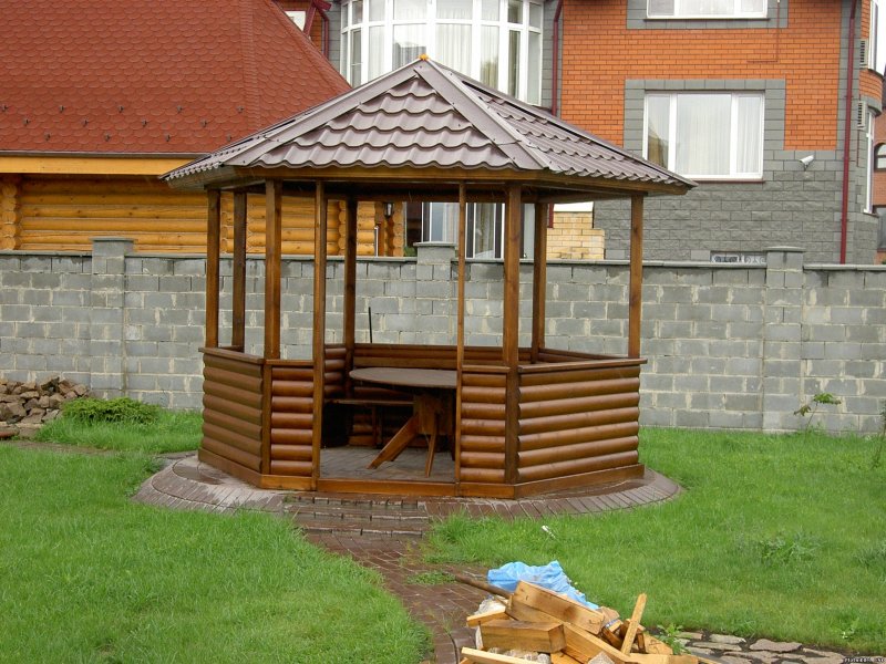 Отделка беседки снаружи