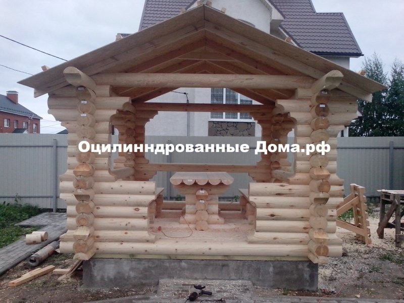Беседка из сруба сосны