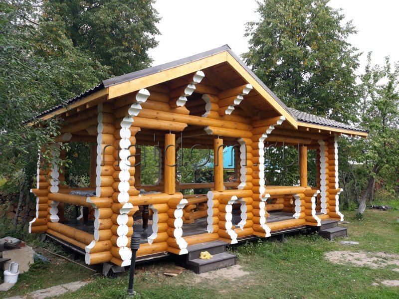 Беседка летняя кухня из оцилиндрованного бревна