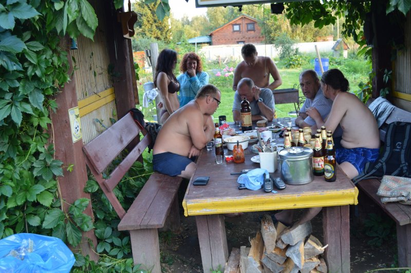 Праздничный стол на пикнике