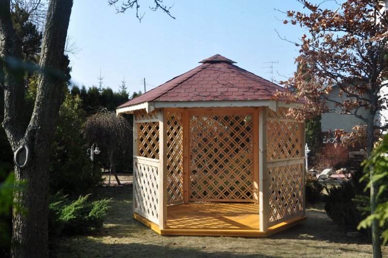 Беседка для дачи деревянная шестигранные