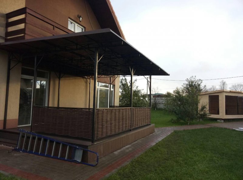 Крыша открытой веранды