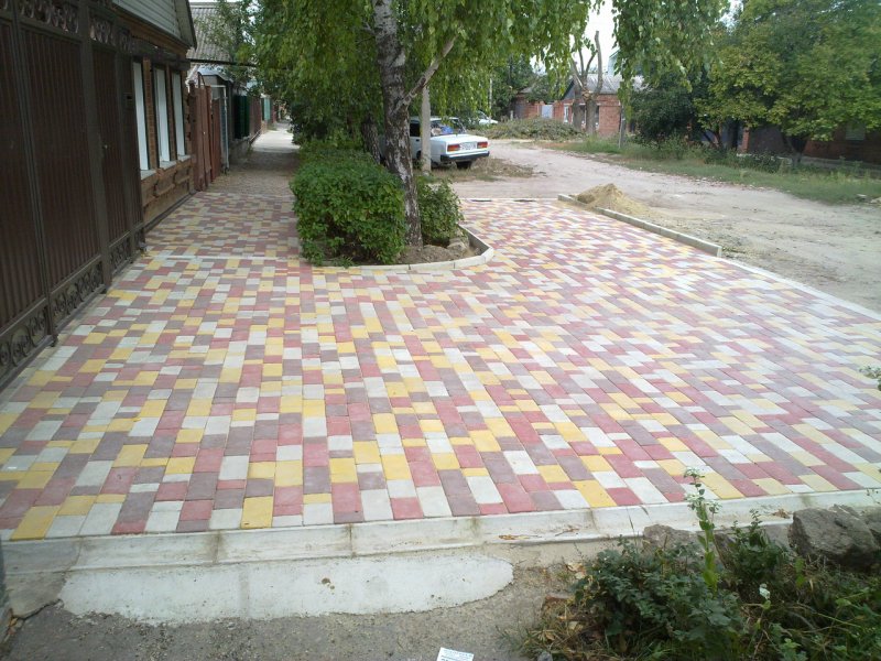 Укладка тротуарной плитки
