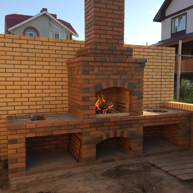 Мангал из кирпича