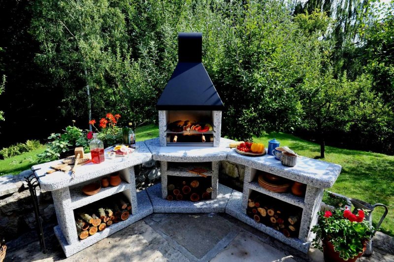 Барбекю из кирпича